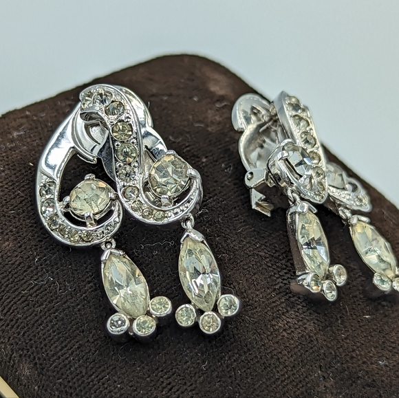 Vintage Unique Joseph Mazer Silver Tone Rhinestones Dangles Clip on Earrings - Picture 6 of 14